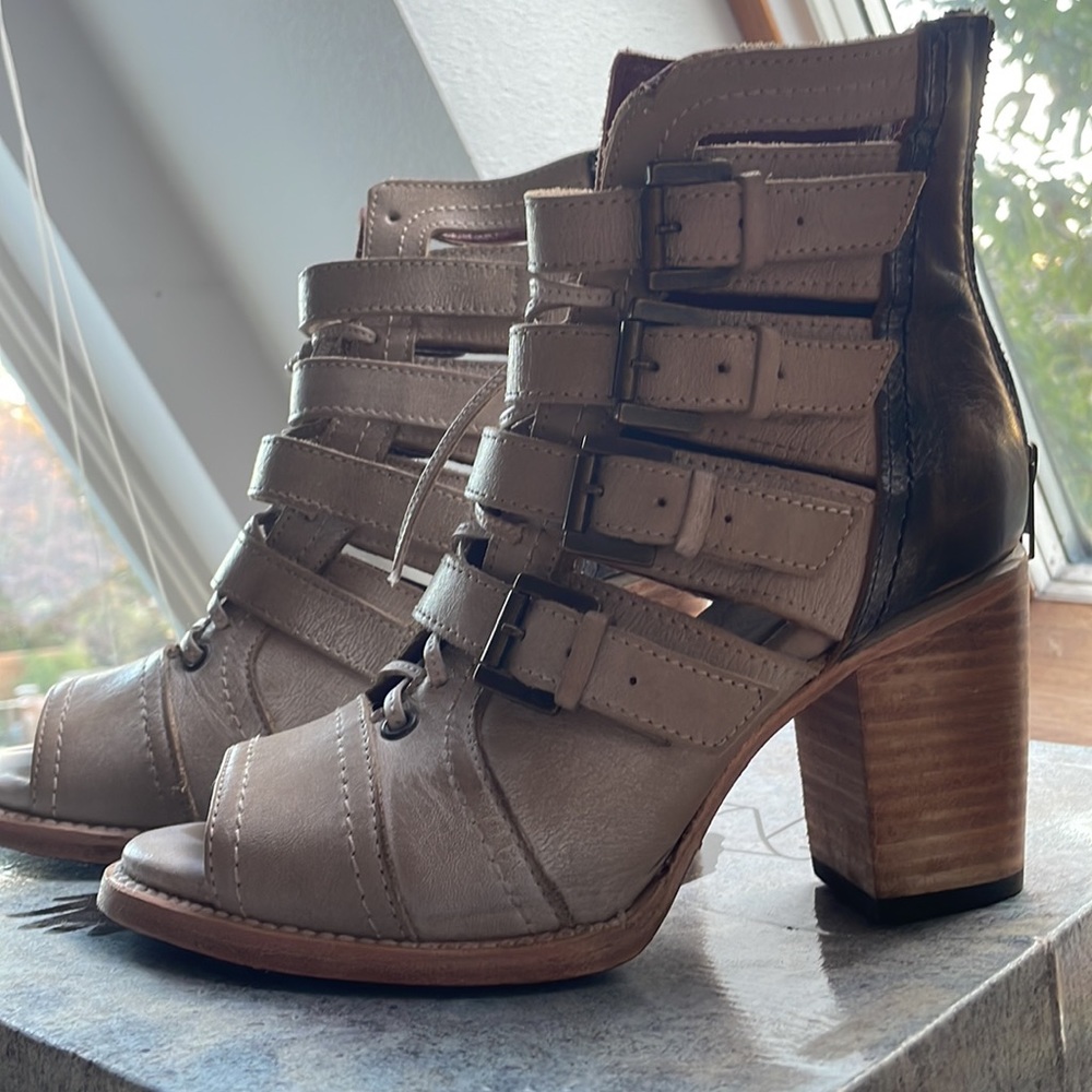 Freebird Braeden peep toe boots
